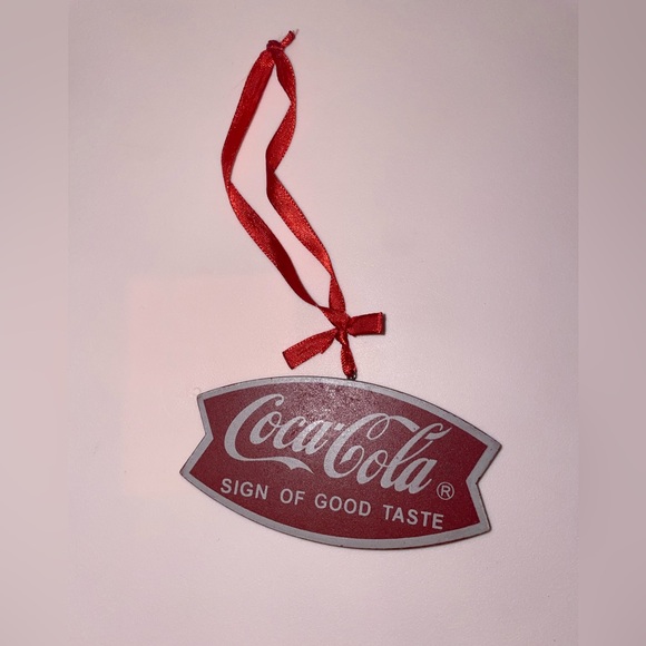 Classic Coca Cola Christmas Ornament. - Picture 3 of 3